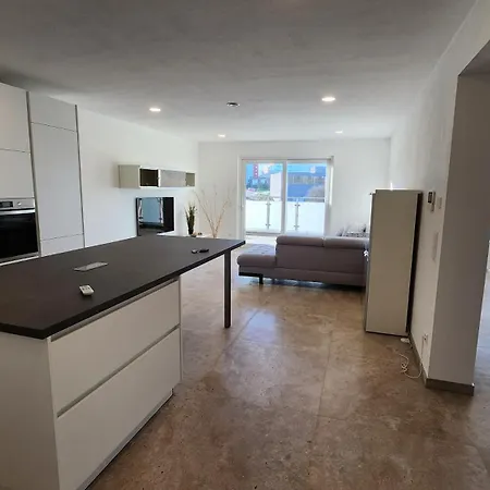 Lejlighed 2 Schlafzimmer 300 M Zur Wuerth Hauptzentrale *