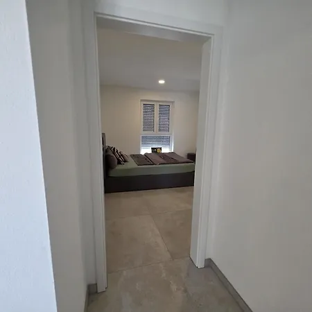 2 Schlafzimmer 300 M Zur Wuerth Hauptzentrale Lejlighed Gaisbach