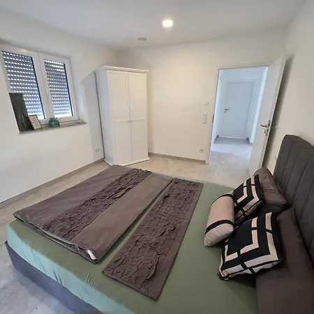 2 Schlafzimmer 300 M Zur Wuerth Hauptzentrale Lejlighed