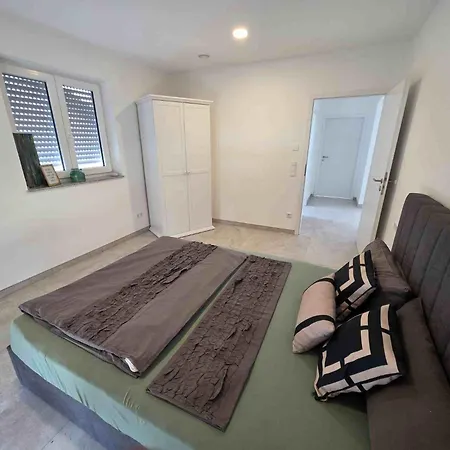 2 Schlafzimmer 300 M Zur Wuerth Hauptzentrale Apartment Gaisbach