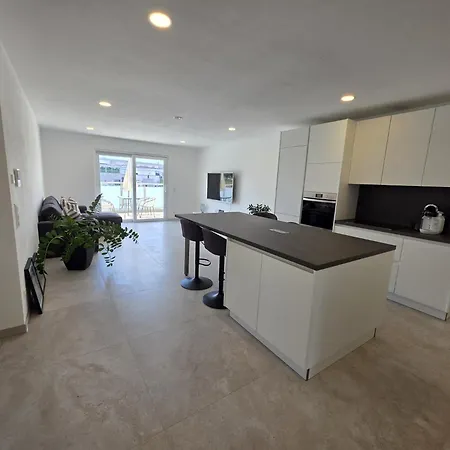 2 Schlafzimmer 300 M Zur Wuerth Hauptzentrale Gaisbach